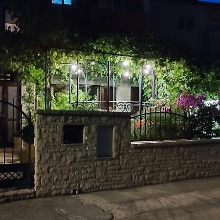 Summer Time Premantura Exterior photo