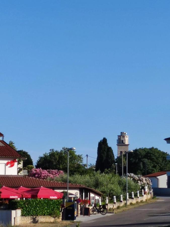 Summer Time Premantura Exterior photo