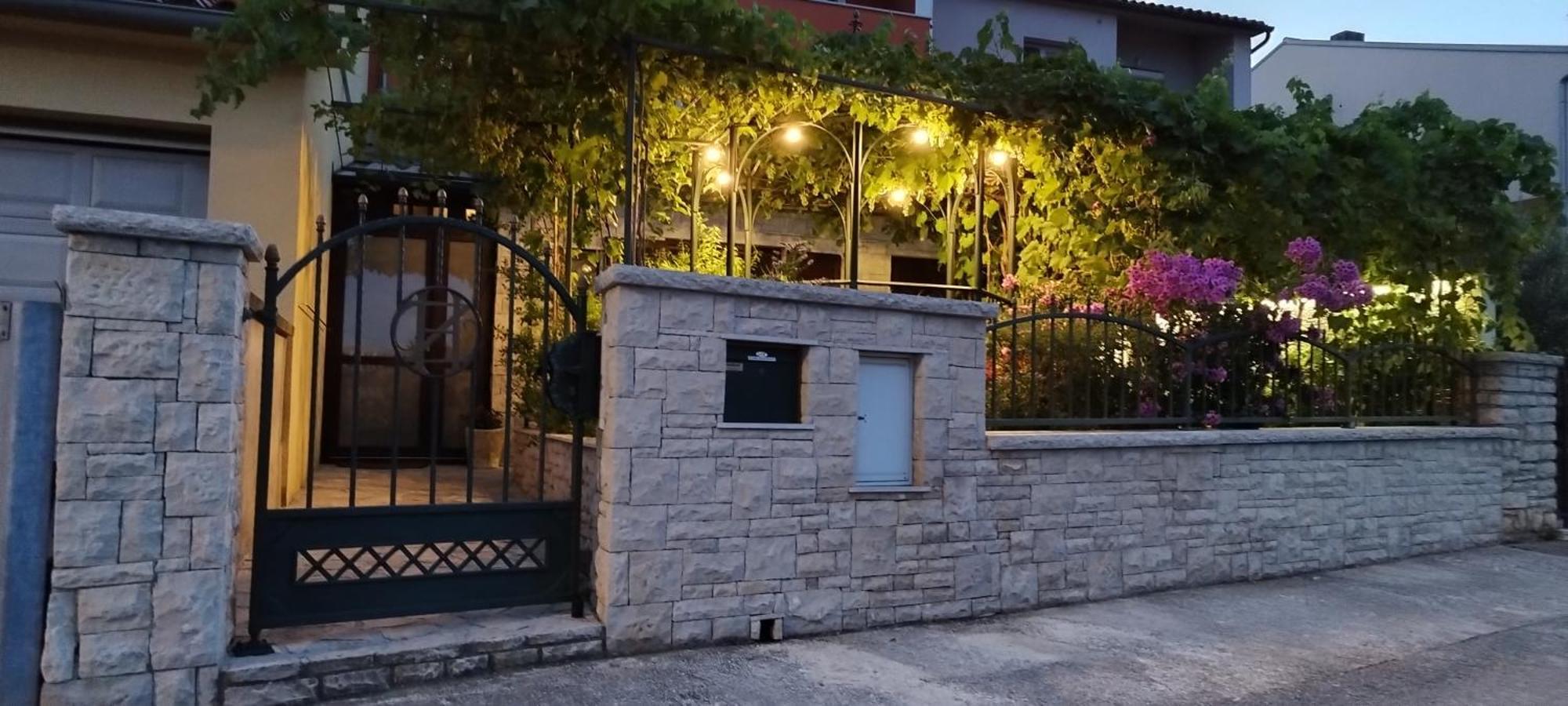 Summer Time Premantura Exterior photo